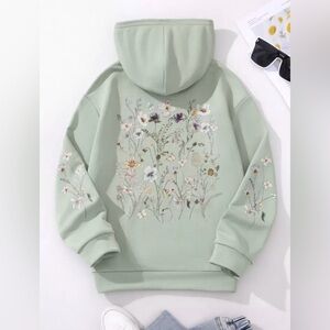 SHEIN Printer floral Pullover sweatshirt. Women’s size 1X, mint green